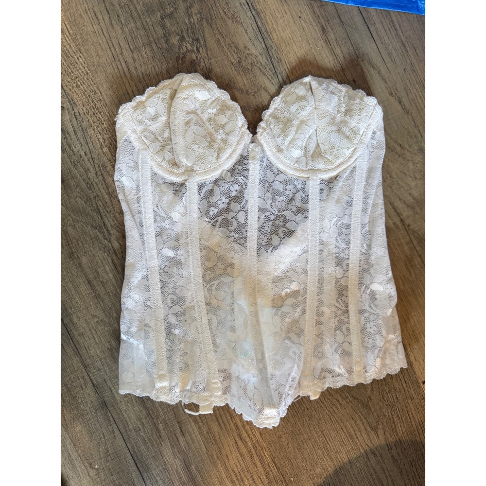 Vintage Carnival Lace Corset Bustier Top Ivory Union Made 313 34A Underwire